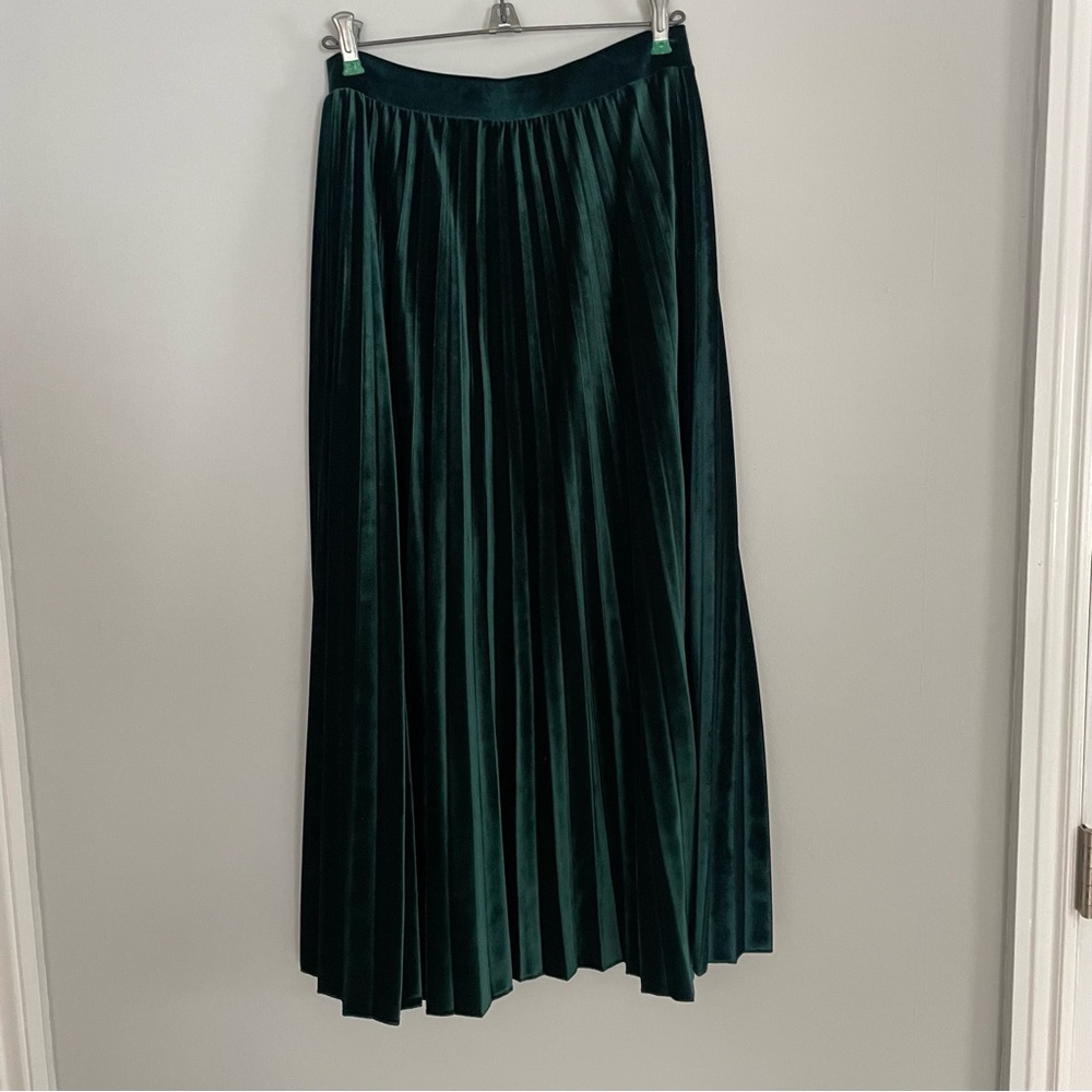 ASOS Emerald Green Velvet Pleated Midi Skirt - Picture 2 of 5